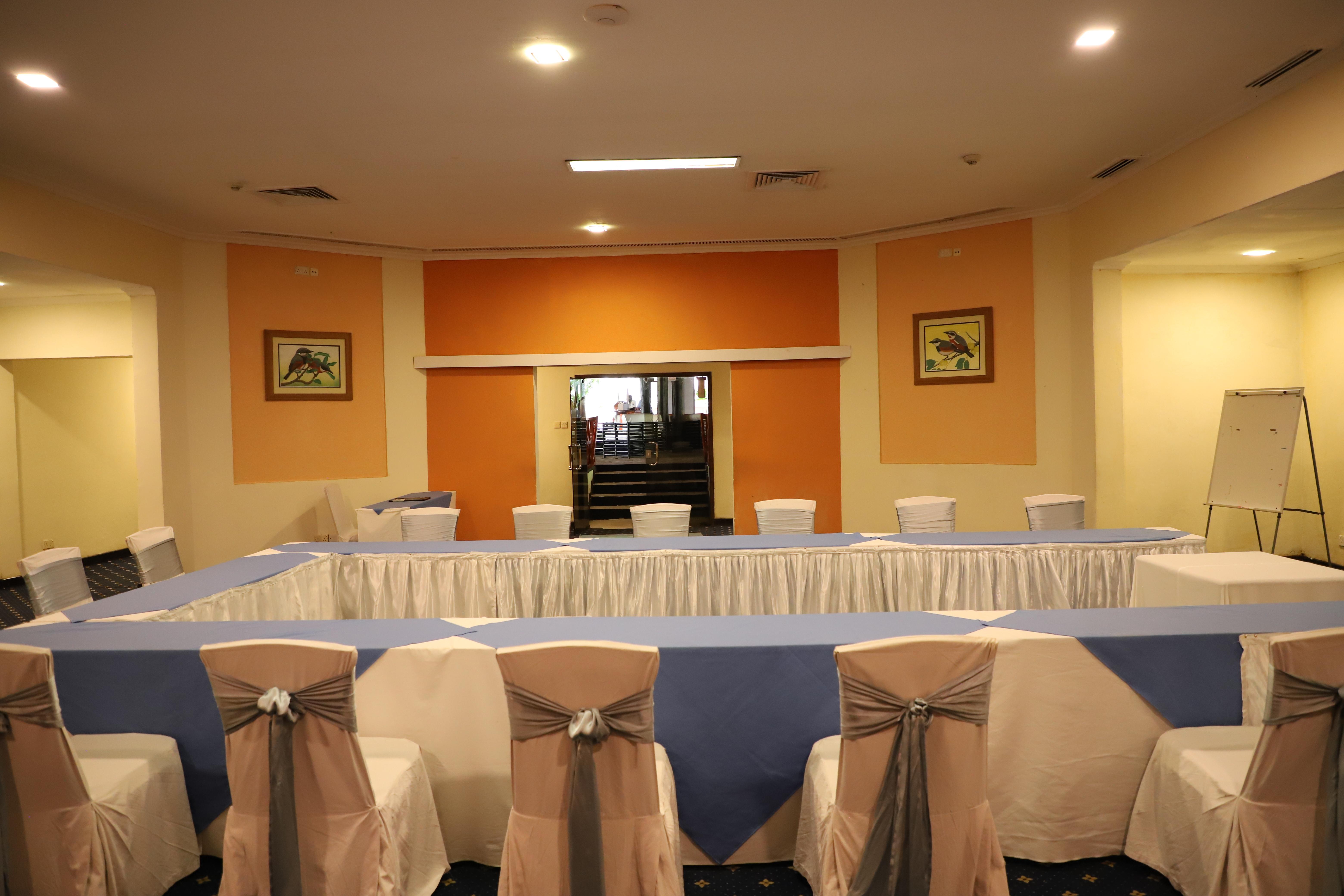 Diani Reef Beach Resort & Spa - Your Beachfront Bliss Awaits Diani Beach Esterno foto A meeting room at the hotel