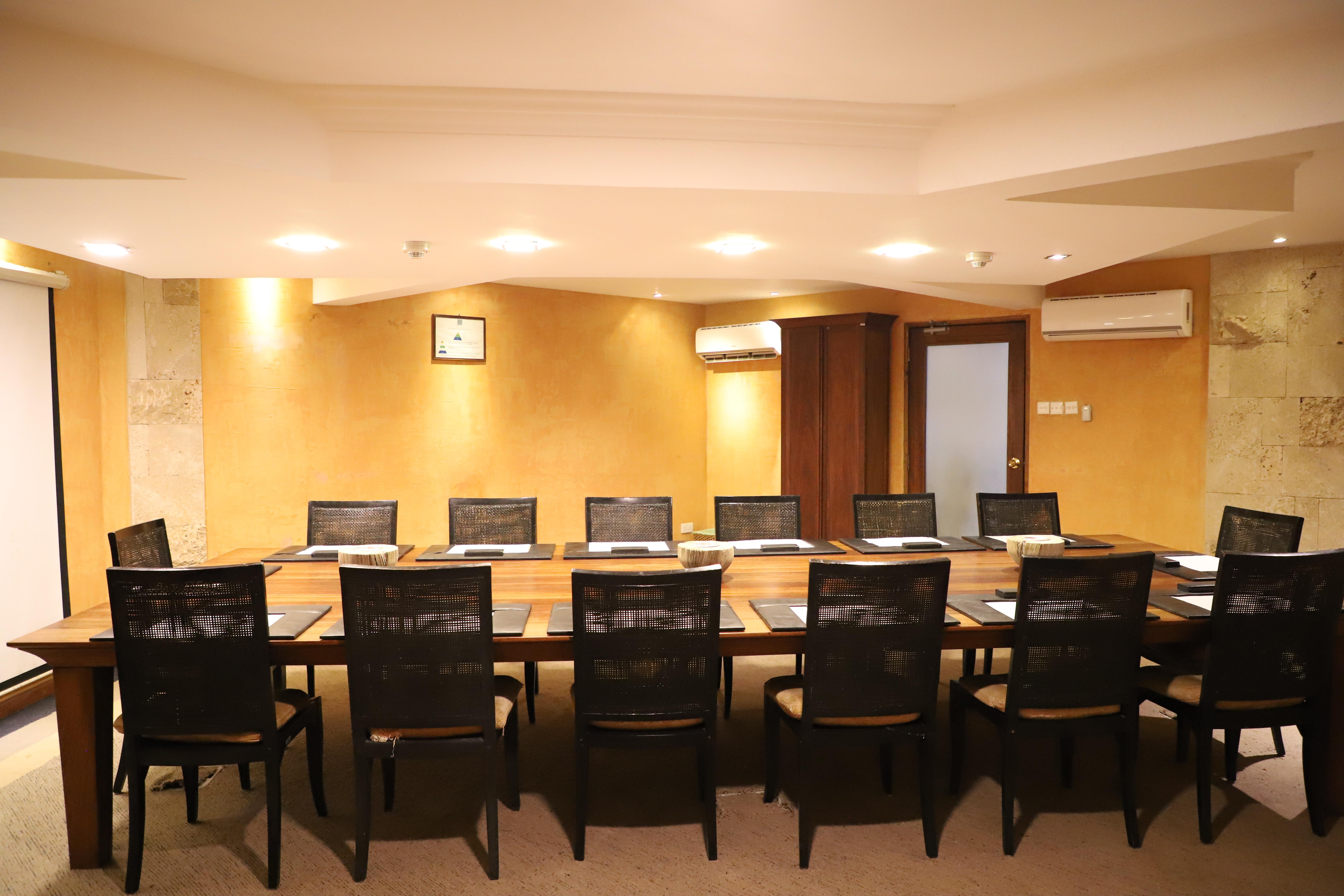 Diani Reef Beach Resort & Spa - Your Beachfront Bliss Awaits Diani Beach Esterno foto A typical boardroom