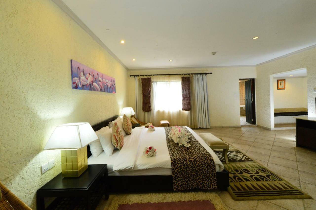 Diani Reef Beach Resort & Spa - Your Beachfront Bliss Awaits Diani Beach Esterno foto